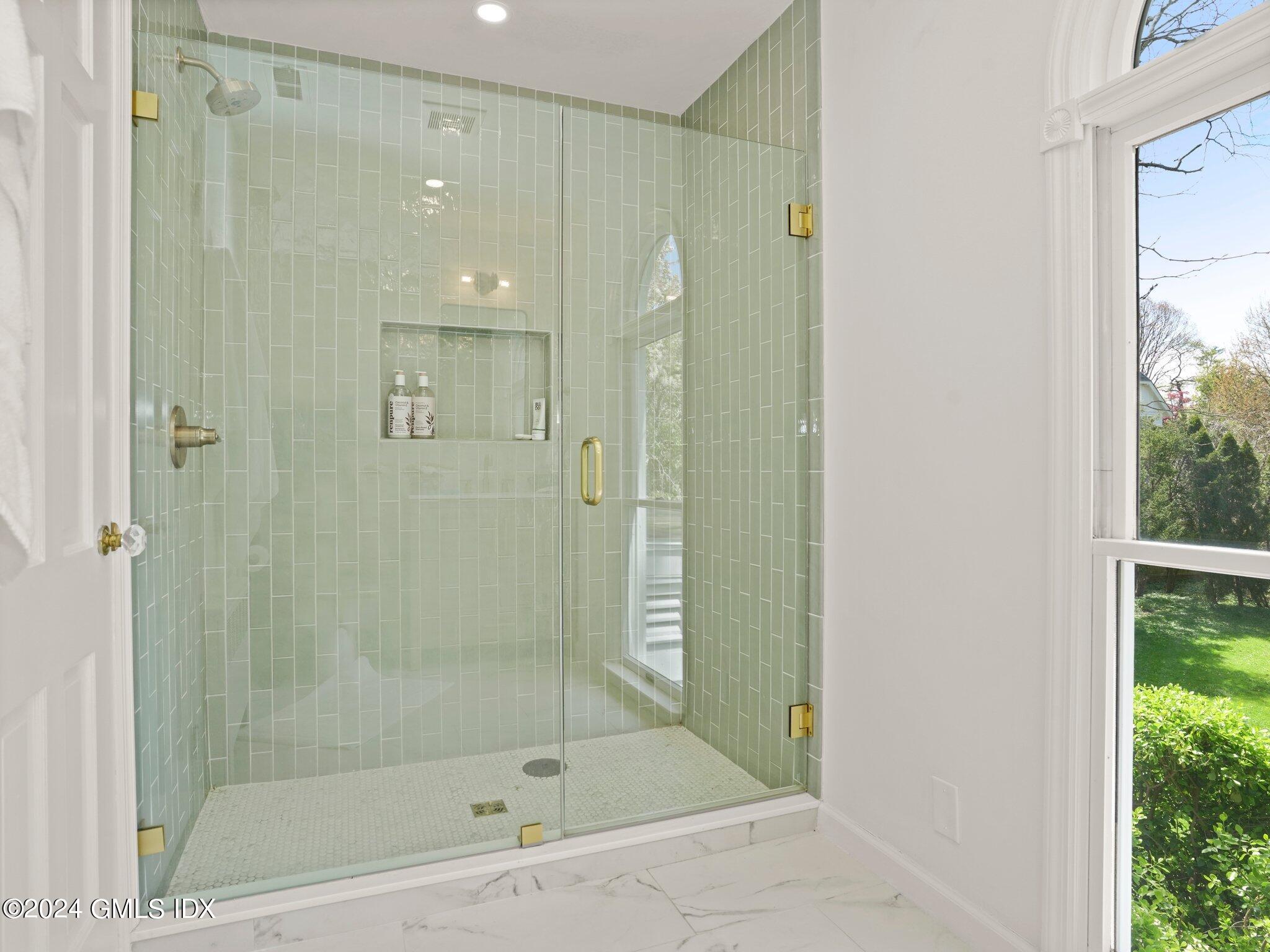 36 Golf Club Road Greenwich, CT 06830 - Photo 13 of 24 37-web-or-mls-36-golf-club-rd