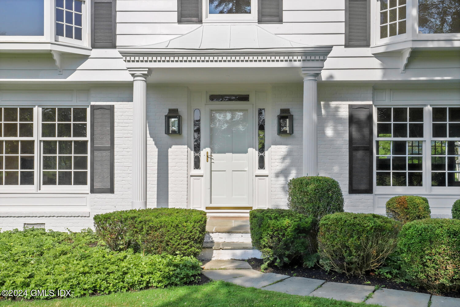 36 Golf Club Road Greenwich, CT 06830 - Photo 2 of 24 36 Golf Club Rd Greenwich CT-large-004-0