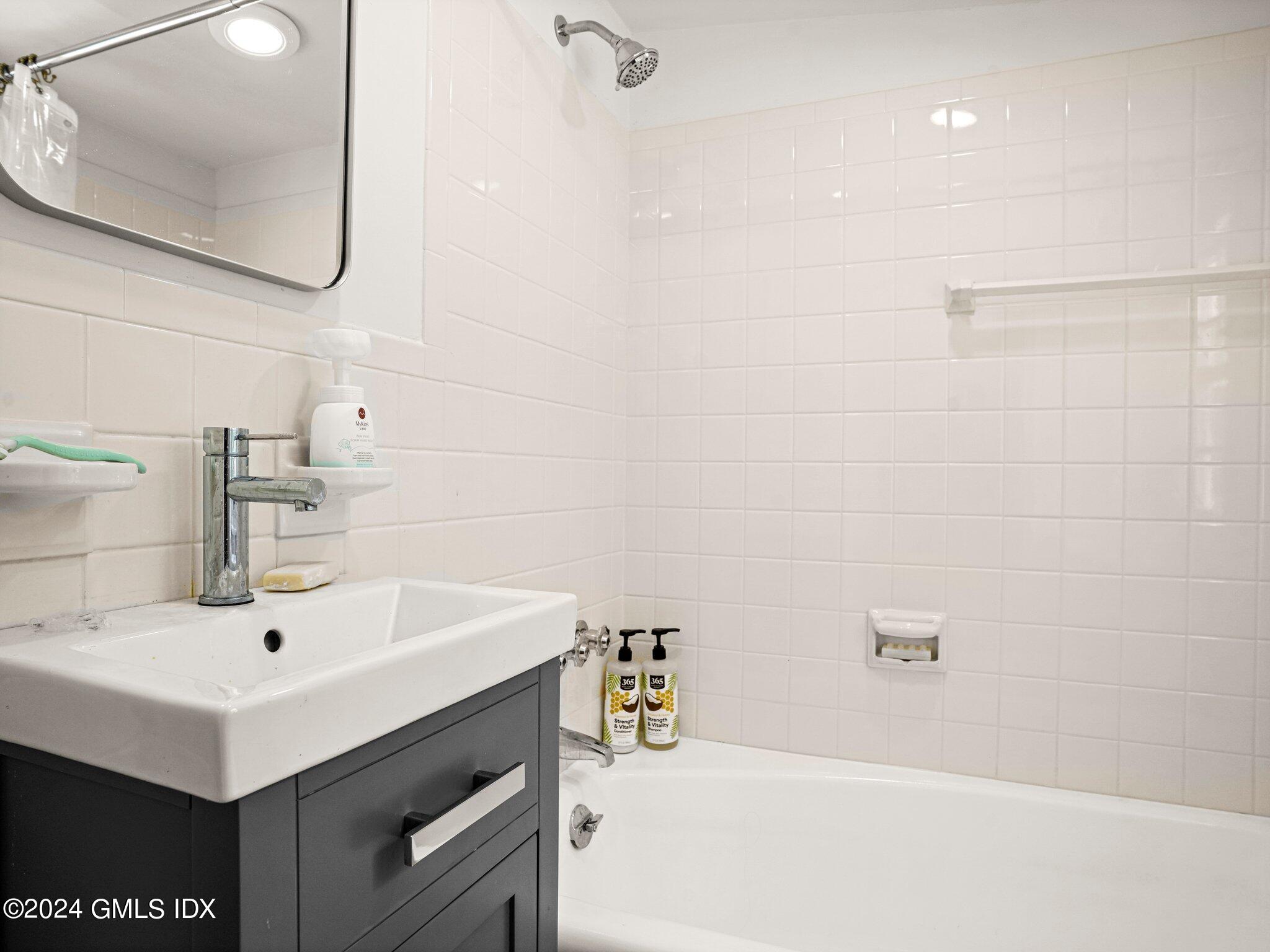 36 Golf Club Road Greenwich, CT 06830 - Photo 21 of 24 44-web-or-mls-36-golf-club-rd