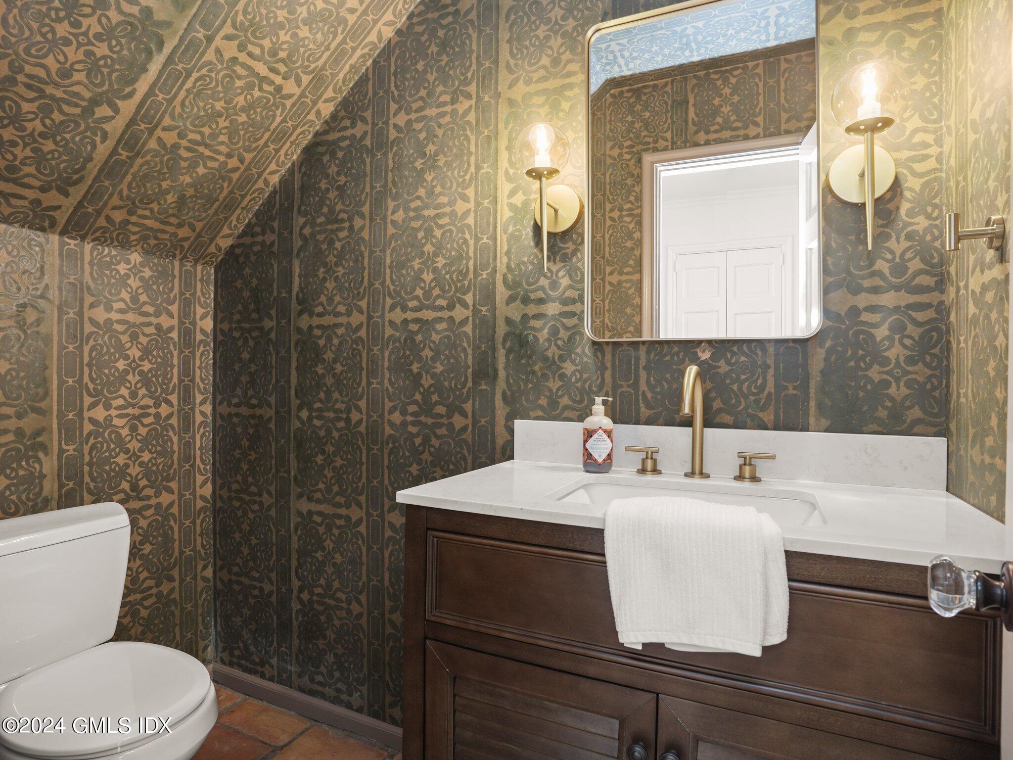 36 Golf Club Road Greenwich, CT 06830 - Photo 6 of 24 10-web-or-mls-36-golf-club-rd