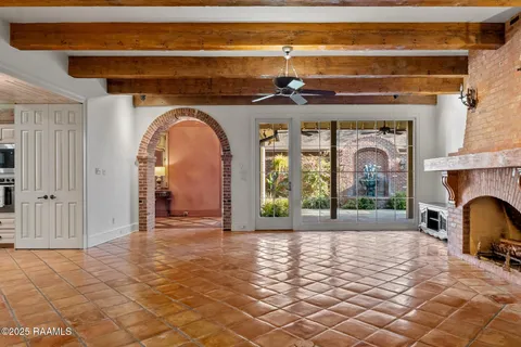 $1,315,000 | 104 Ducharme Court, Lafayette, LA 70503