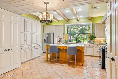 $1,315,000 | 104 Ducharme Court, Lafayette, LA 70503