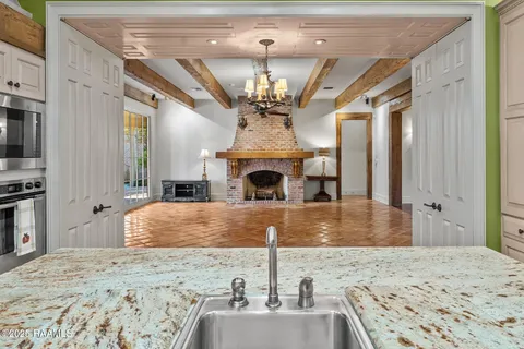 $1,315,000 | 104 Ducharme Court, Lafayette, LA 70503