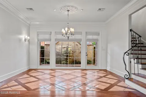 $1,315,000 | 104 Ducharme Court, Lafayette, LA 70503