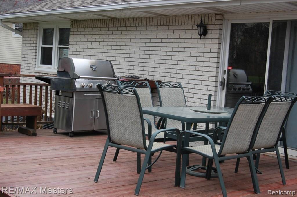 13222 Grafton Road Carleton, MI 48117 - Photo 17 of 23