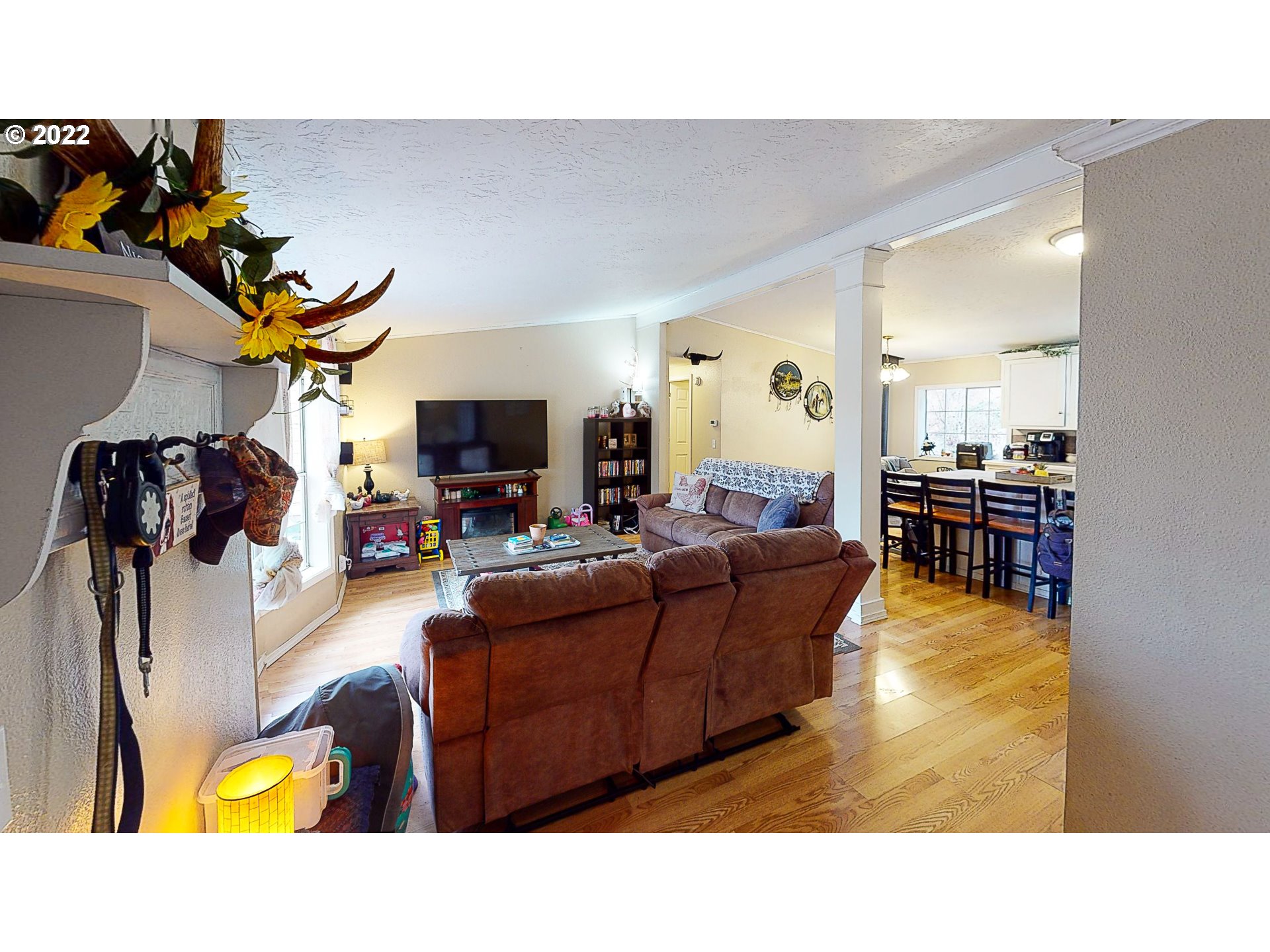 377 P G Sweet Road Kelso, WA 98626 - Photo 7 of 29 a living room with furniture and a flat screen tv