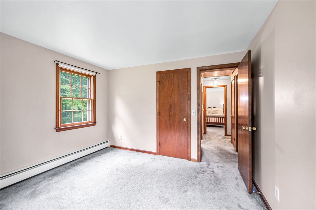 231 Edgewood Road West Springfield, MA 01089 - Photo 28 of 40