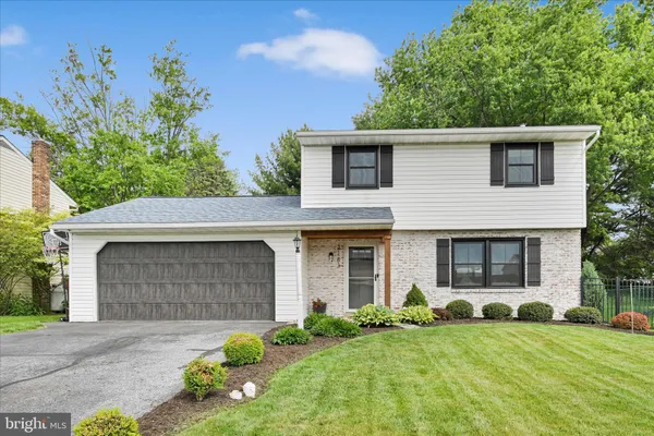 $399,000 | 3183 Thornapple Drive, Lancaster, PA 17601