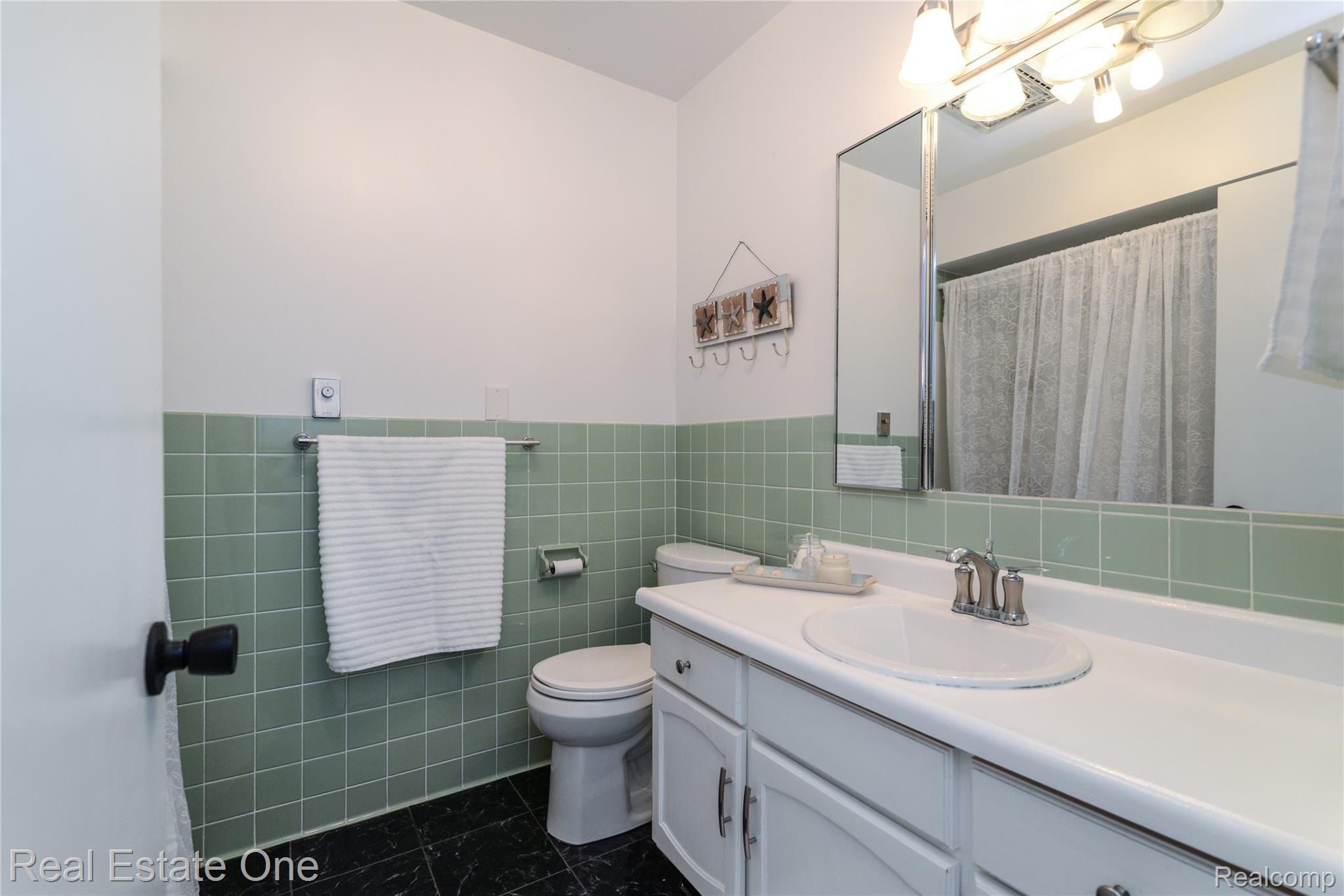 1095 North Garner Road Milford, MI 48380 - Photo 27 of 45 DSC_0087.jpg