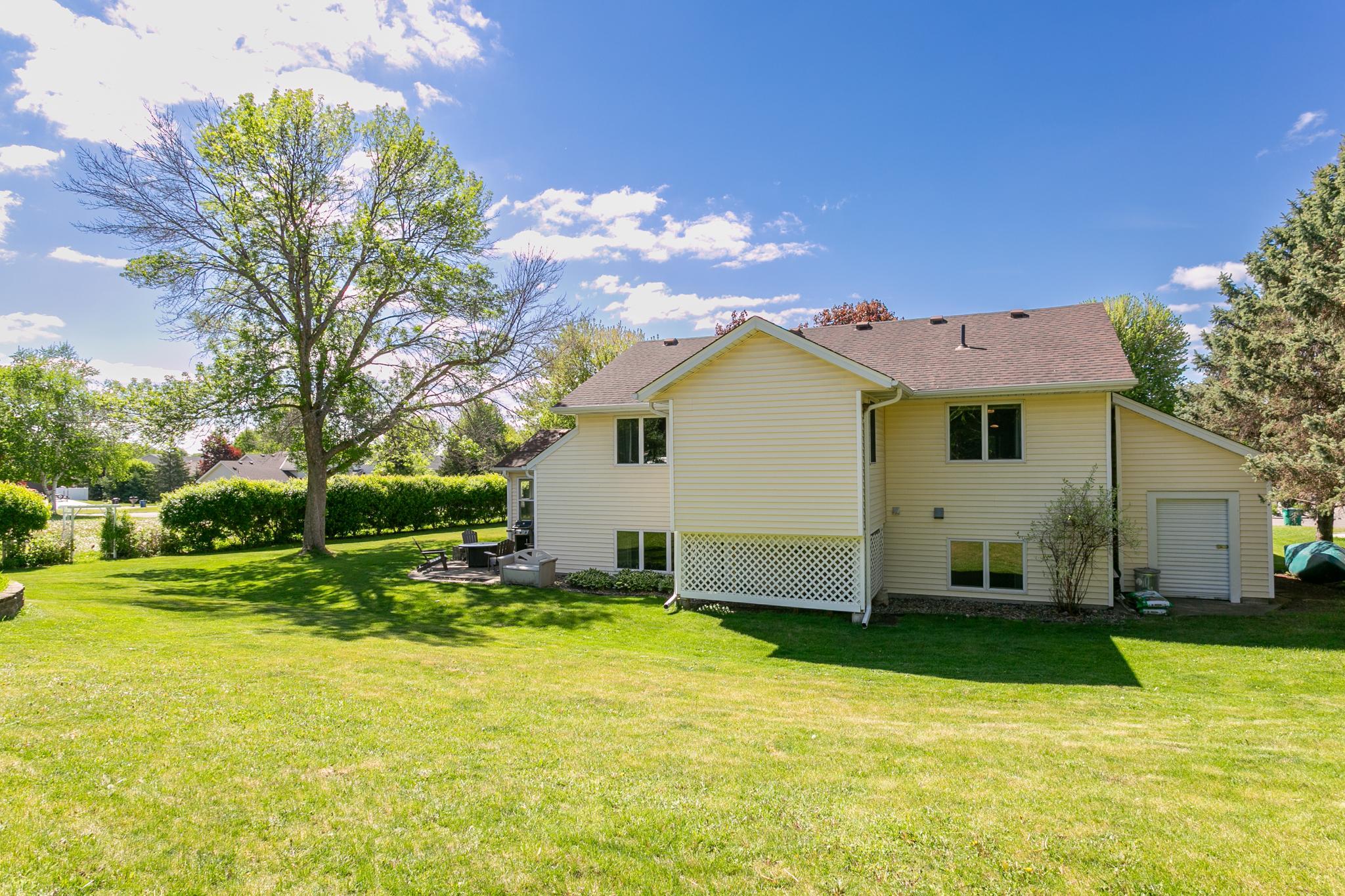 7488 Newbury Road Woodbury, MN 55125 - Photo 35 of 39
