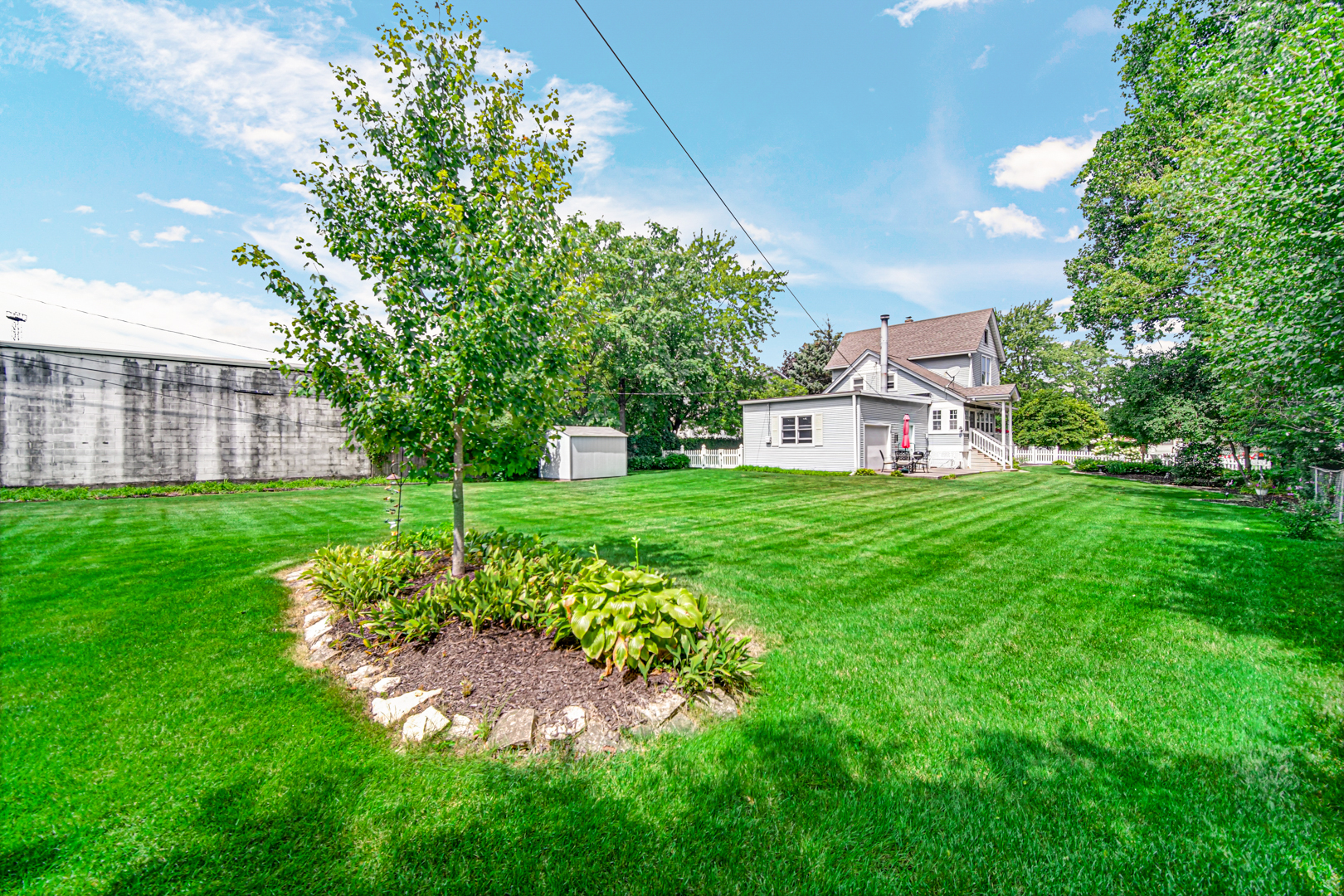 1945 Pine Road Homewood, IL 60430 - Photo 22 of 26 a house view with a garden space