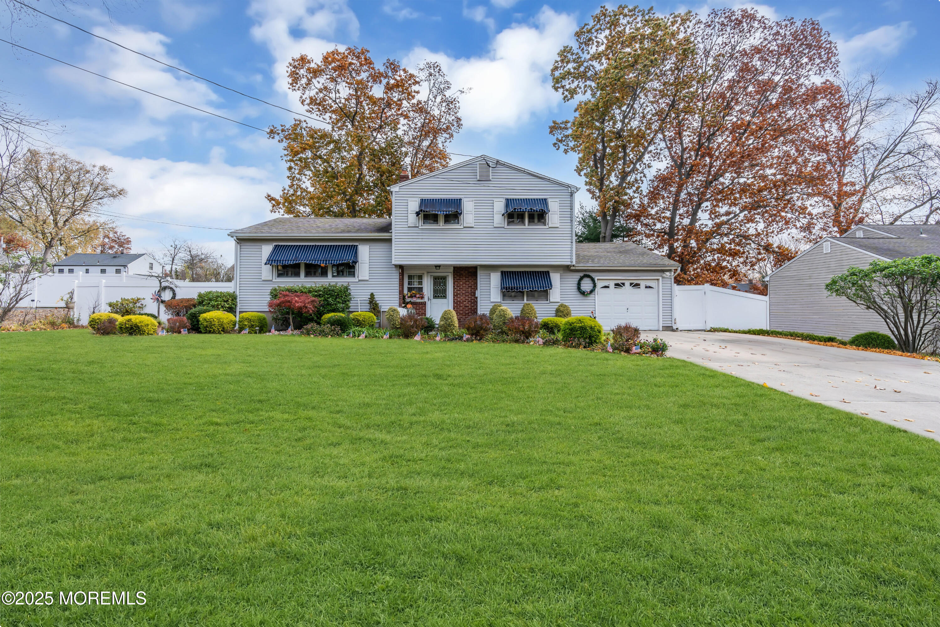 39 Bayberry Lane Middletown, NJ 07748 - Photo 4 of 37 a front view of a house with garden