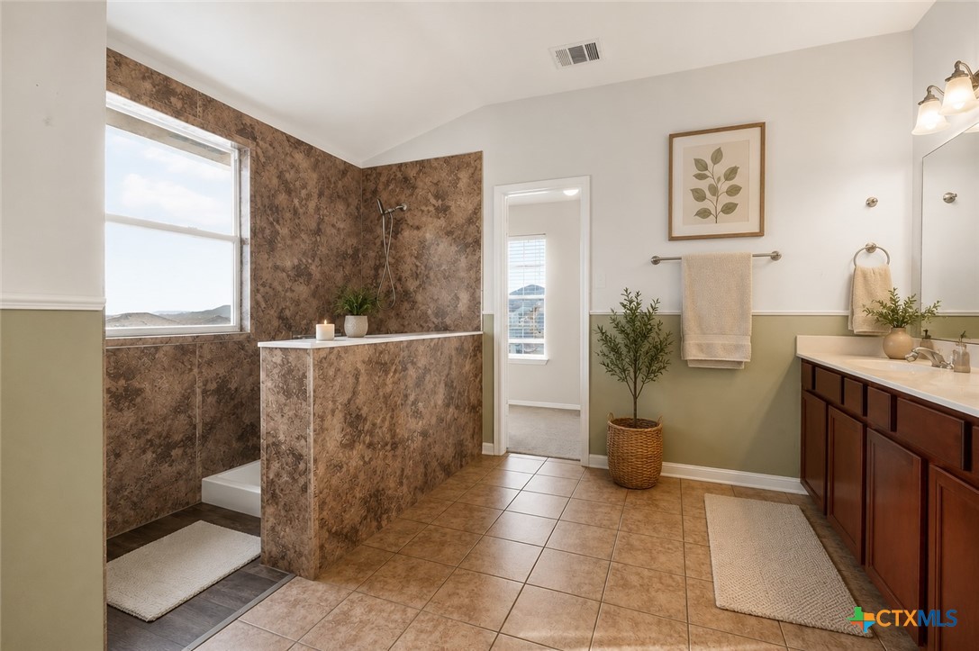 6204 Taree Loop Killeen, TX 76549 - Photo 22 of 31 Primary bathroom staged