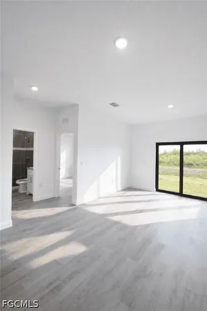 $1,900 | 1054 Ainsworth Street East, Lehigh Acres, FL 33974