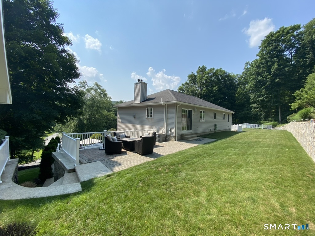327 Jones Road Naugatuck, CT 06770 - Photo 16 of 26