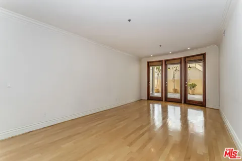 $1,099,999 | 10364 Almayo Avenue, Unit 103, Los Angeles, CA 90064