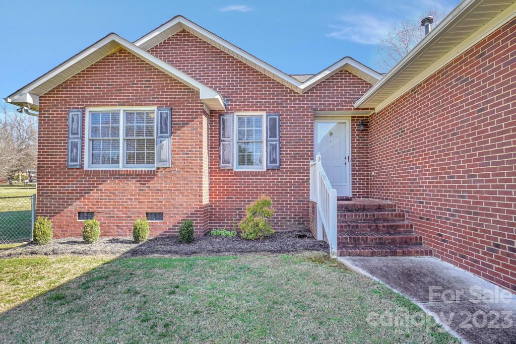 2148 Appling Way York, SC 29745 - Photo 3 of 46 Gallery Image 3