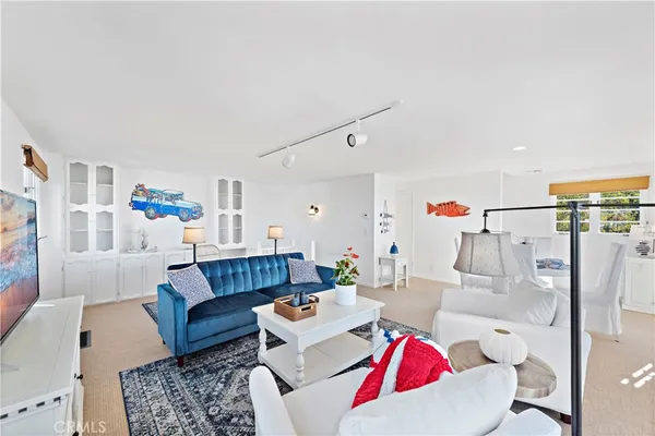 $4,500 | 2173 Crestview Drive, Laguna Beach, CA 92651