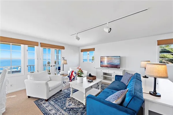 $4,500 | 2173 Crestview Drive, Laguna Beach, CA 92651