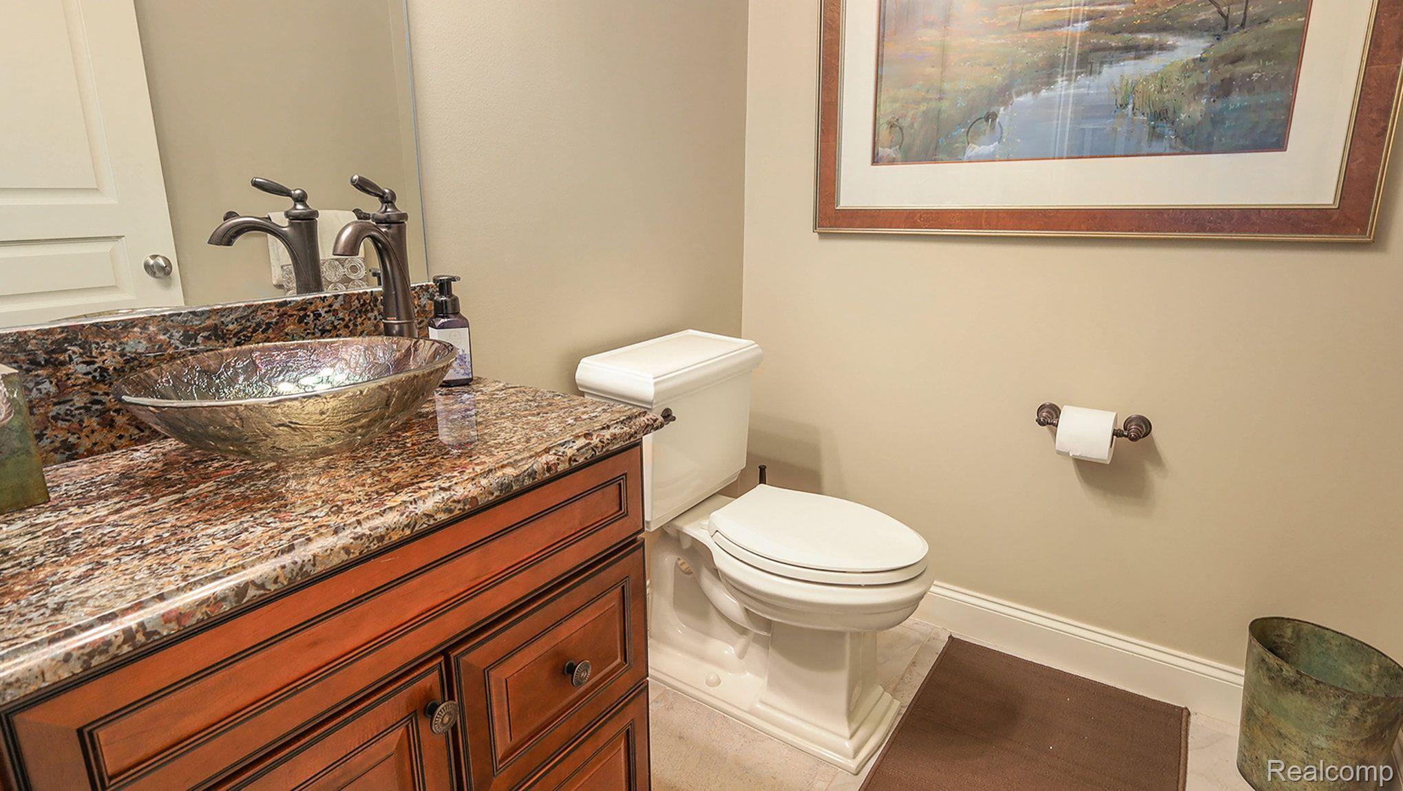547 City View Court, Unit 30 Rochester, MI 48306 - Photo 45 of 47 Lower Level Powder Room