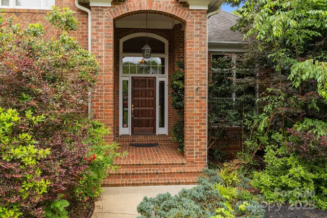 $579,900 | 10317 Clubhouse View Lane, Mint Hill, NC 28227