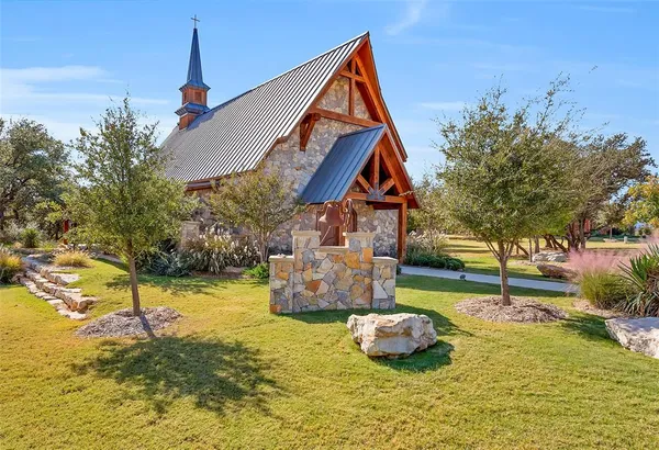 $535,000 | 1633 Scenic Drive, Unit 101, Graford, TX 76449