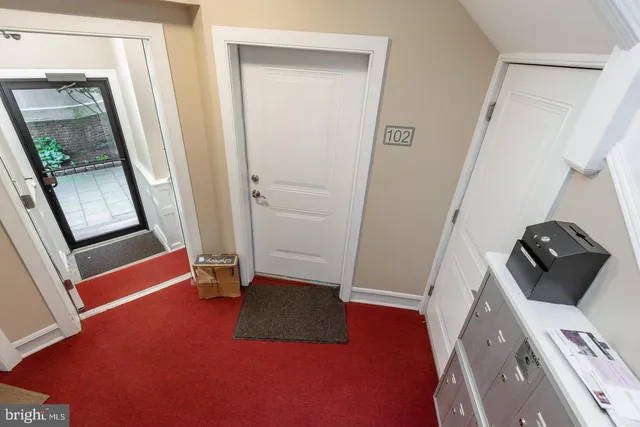 $2,400 | 4300 Spruce Street, Unit A102, Philadelphia, PA 19104