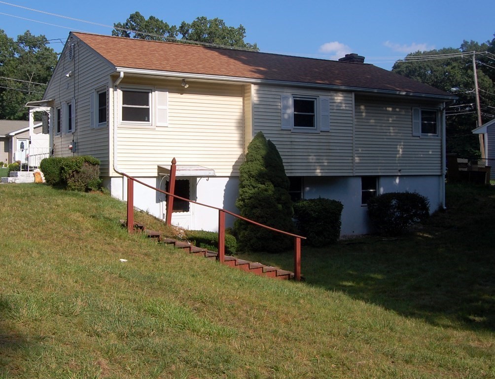240 Slater Avenue Springfield, MA 01119 - Photo 3 of 24 Gallery Image 3