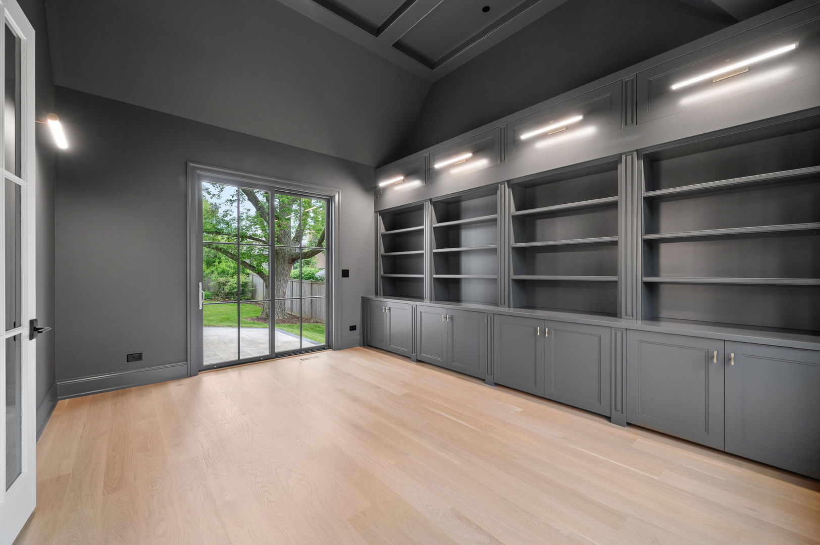 1171 Hohlfelder Road Glencoe, IL 60022 - Photo 19 of 56 a view of an empty room with wooden floor and a window