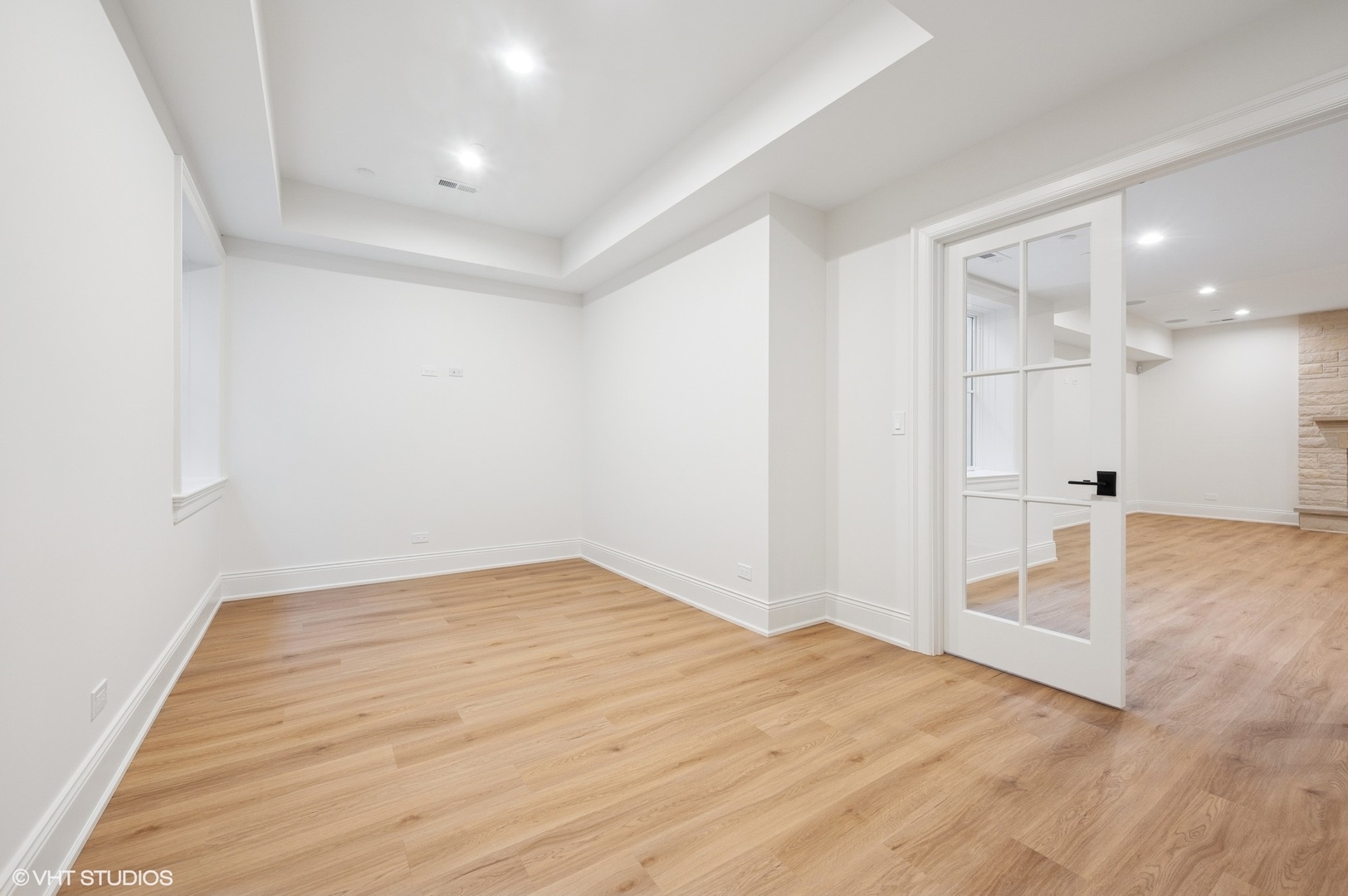 1171 Hohlfelder Road Glencoe, IL 60022 - Photo 44 of 56 a view of empty room with wooden floor
