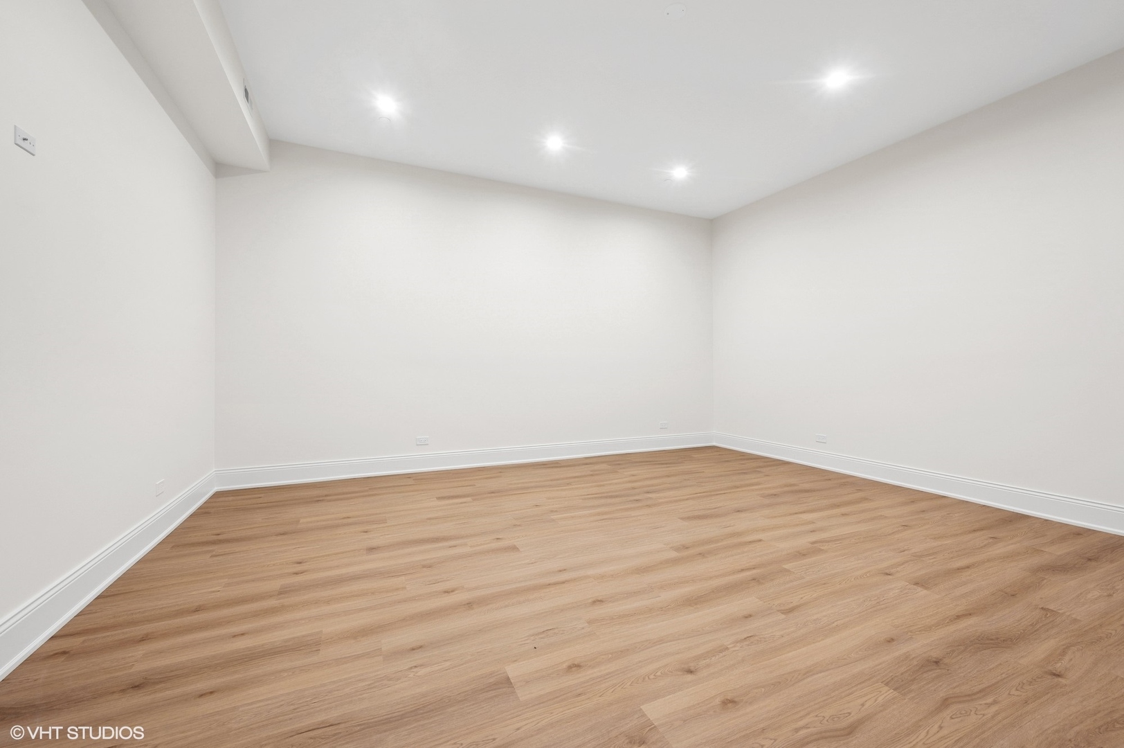 1171 Hohlfelder Road Glencoe, IL 60022 - Photo 46 of 56 a view of empty room