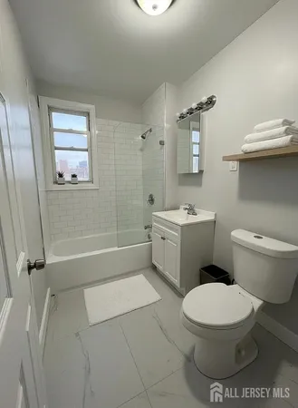 $2,700 | 417 South 14th Street, Unit 419, Newark, NJ 07103