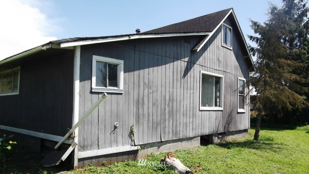 24904 Florence Road Stanwood, WA 98292 - Photo 3 of 6 Gallery Image 3
