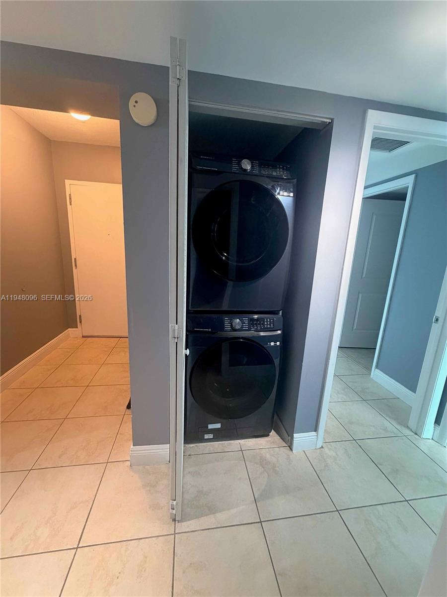 2641 North Flamingo Road, Unit 1701N Sunrise, FL 33323 - Photo 35 of 42