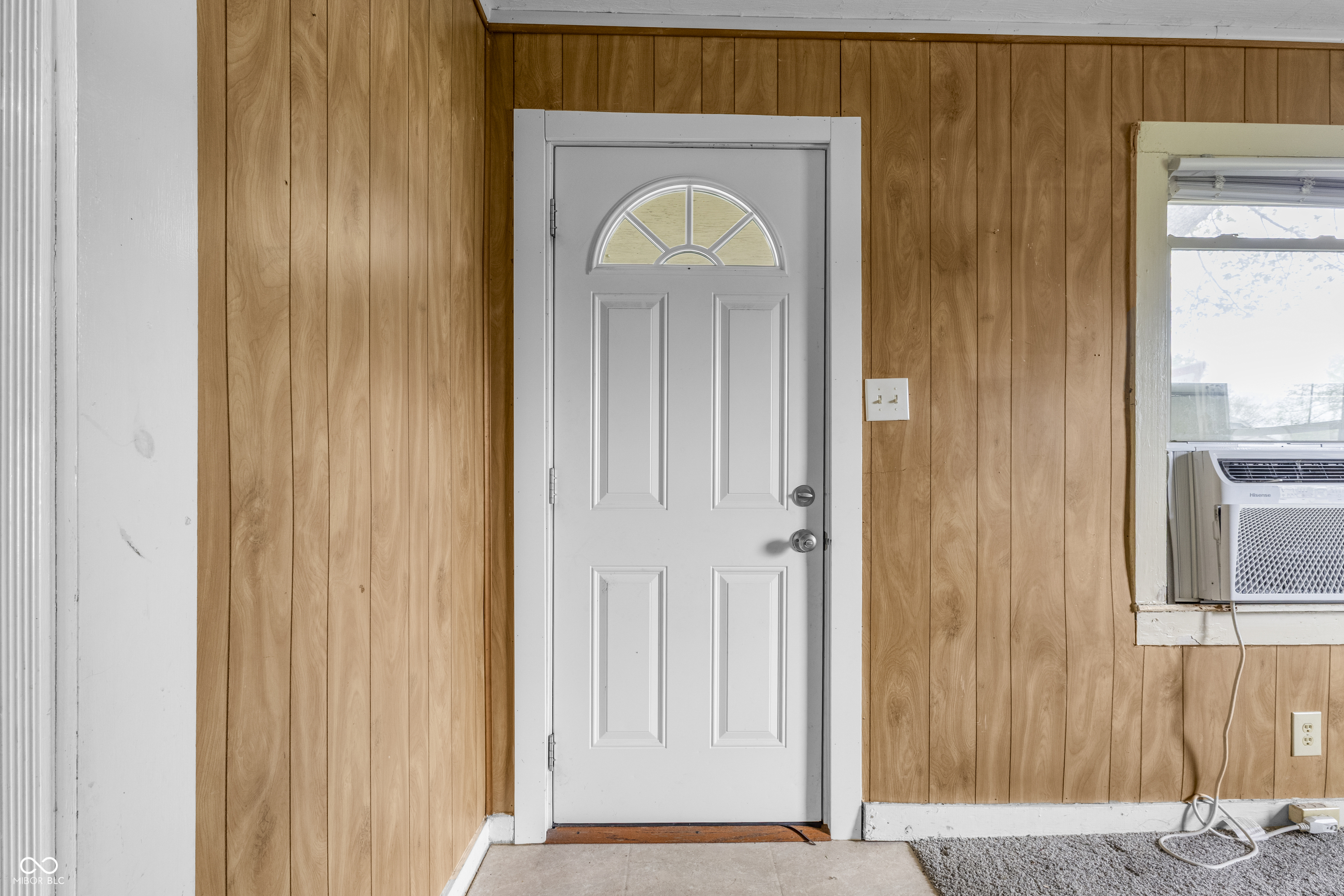 2291 McClure Street Columbus, IN 47201 - Photo 3 of 15