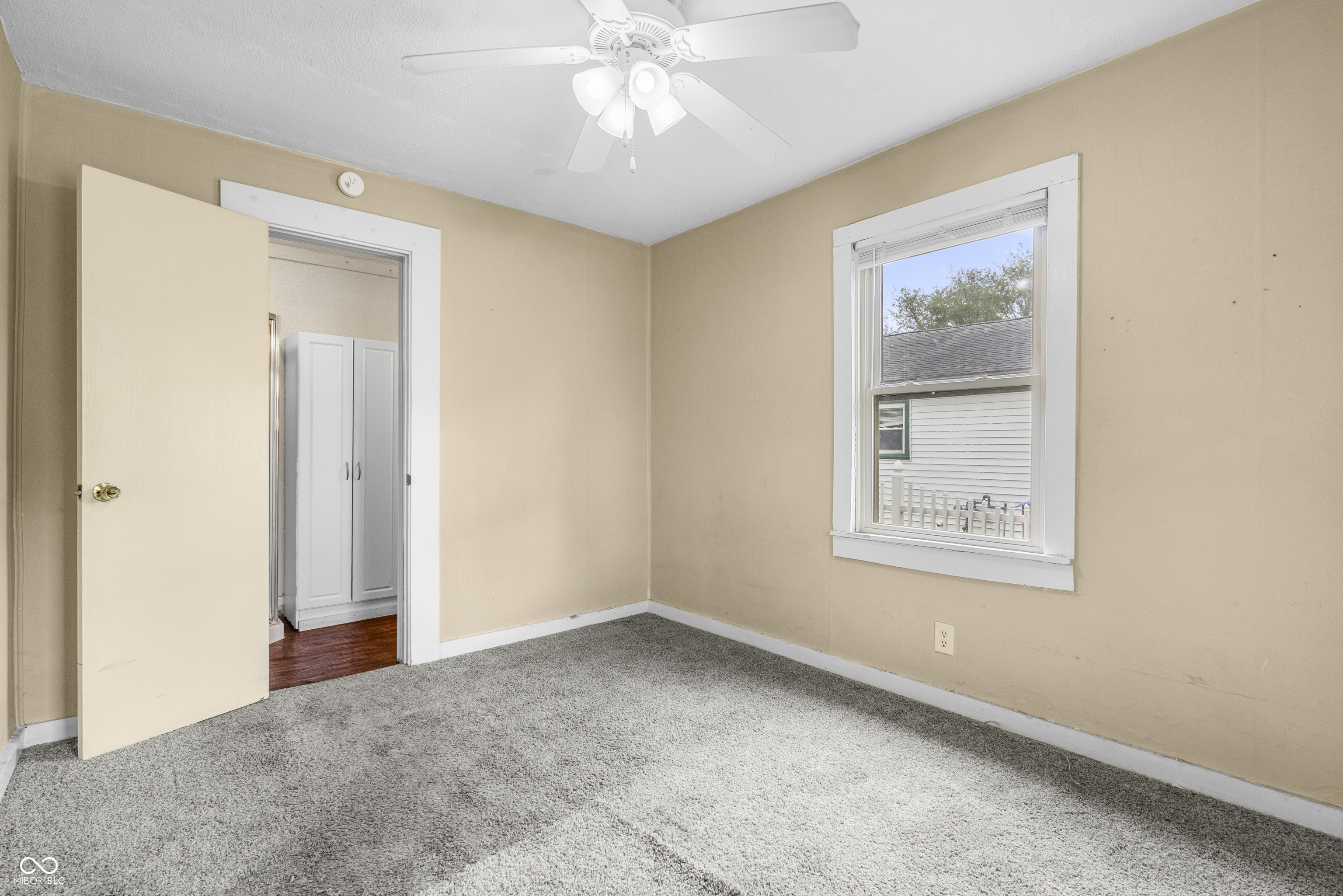 2291 McClure Street Columbus, IN 47201 - Photo 6 of 15