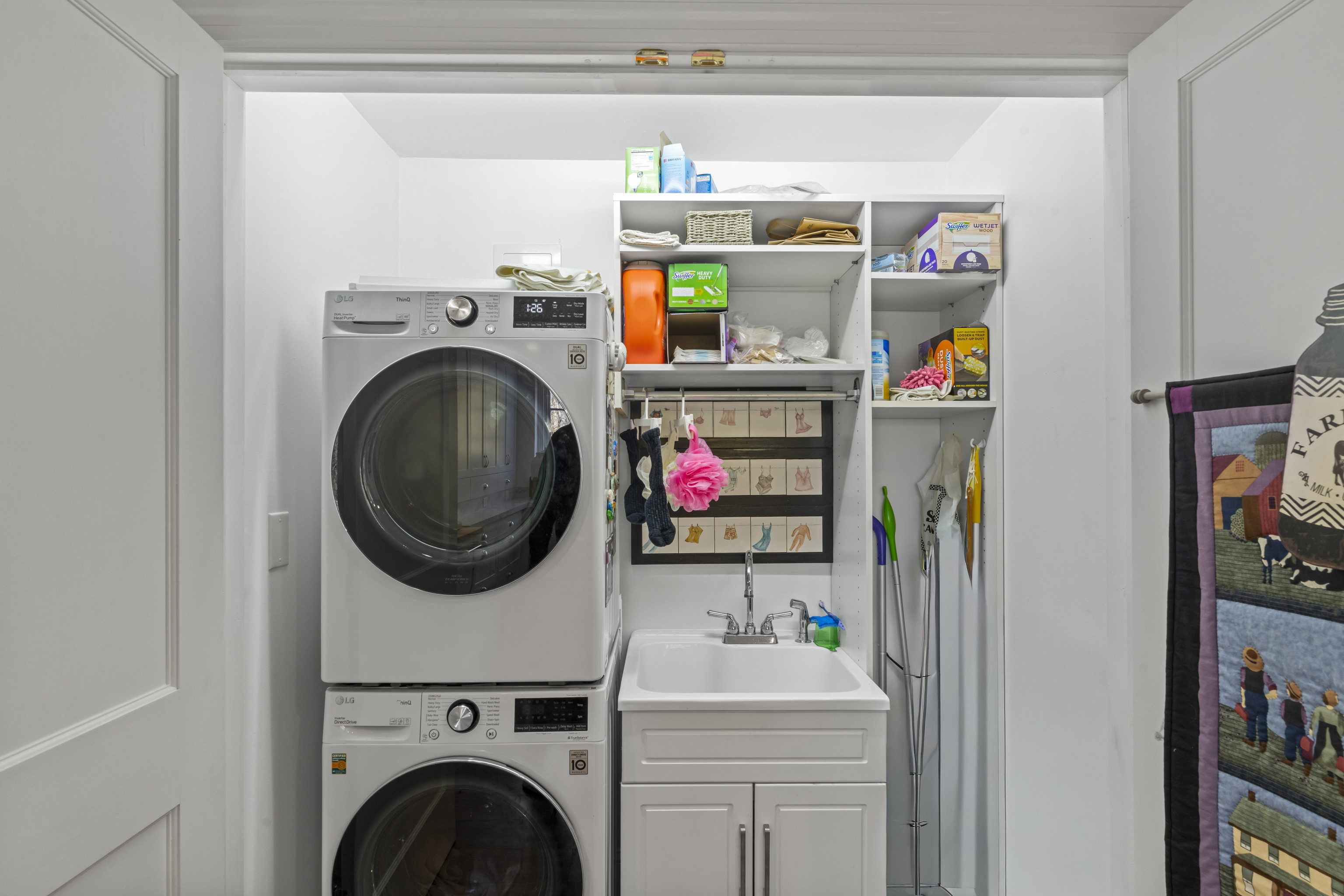 3 Topside Lane Newtown, CT 06470 - Photo 16 of 38 a utility room with dryer and washer