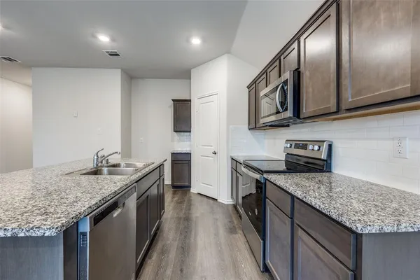 $1,695 | 309 Patina Street, Royse City, TX 75189