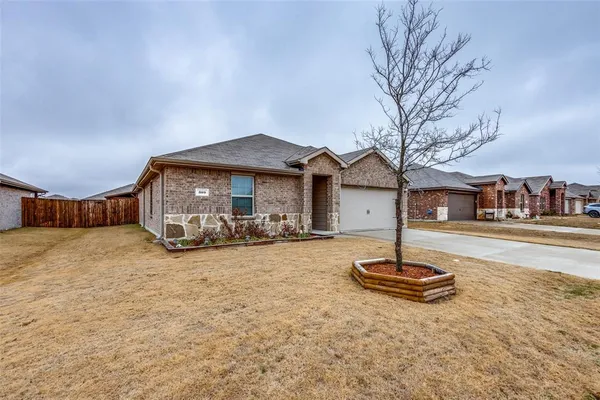 $1,695 | 309 Patina Street, Royse City, TX 75189