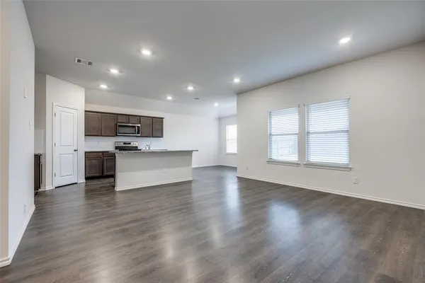 $1,695 | 309 Patina Street, Royse City, TX 75189