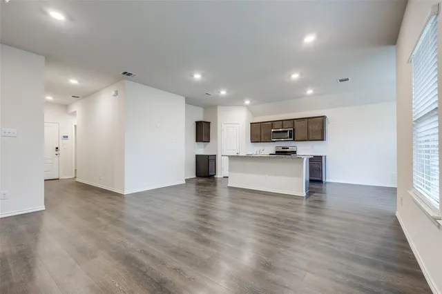 $1,750 | 309 Patina Street, Royse City, TX 75189