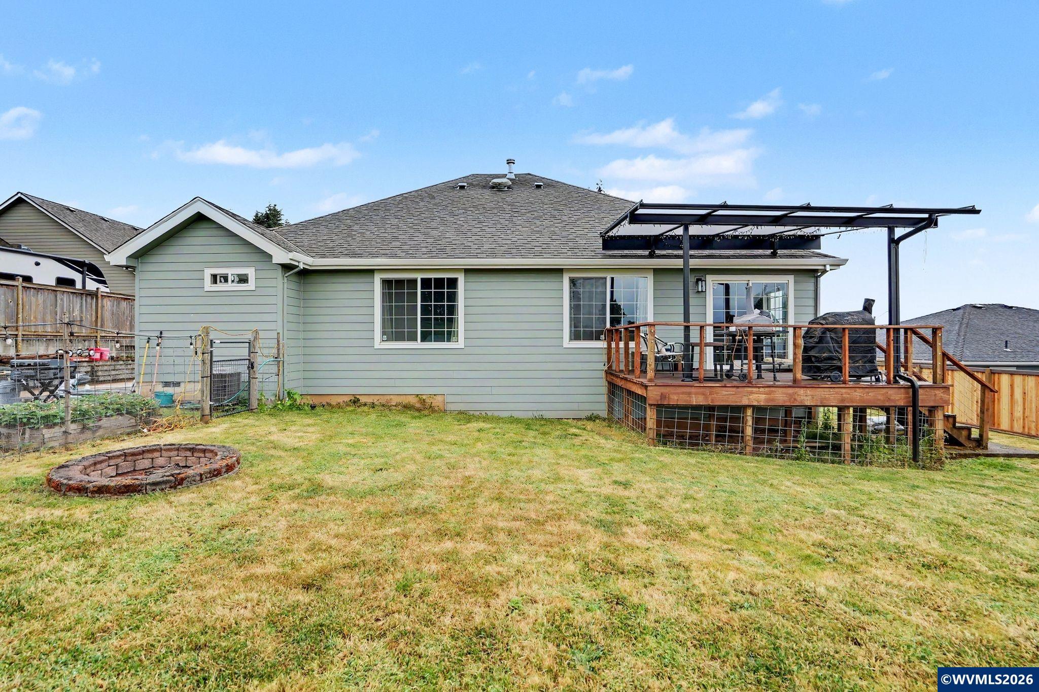 813 Southwest 8th Street Sublimity, OR 97385 - Photo 44 of 48