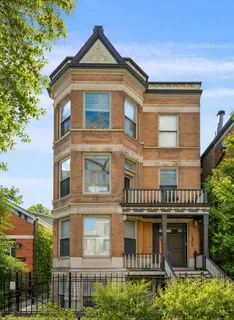 $675,000 | 1952 North Seminary Avenue, Unit 1F, Chicago, IL 60614