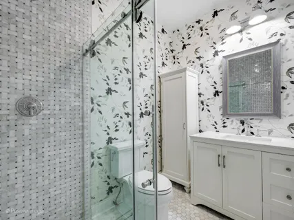 $675,000 | 1952 North Seminary Avenue, Unit 1F, Chicago, IL 60614