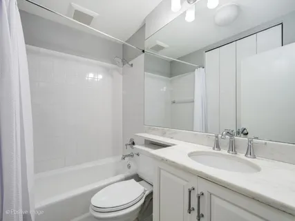 $675,000 | 1952 North Seminary Avenue, Unit 1F, Chicago, IL 60614