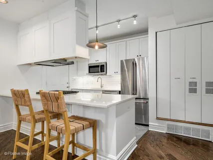 $675,000 | 1952 North Seminary Avenue, Unit 1F, Chicago, IL 60614