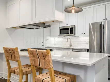 $675,000 | 1952 North Seminary Avenue, Unit 1F, Chicago, IL 60614