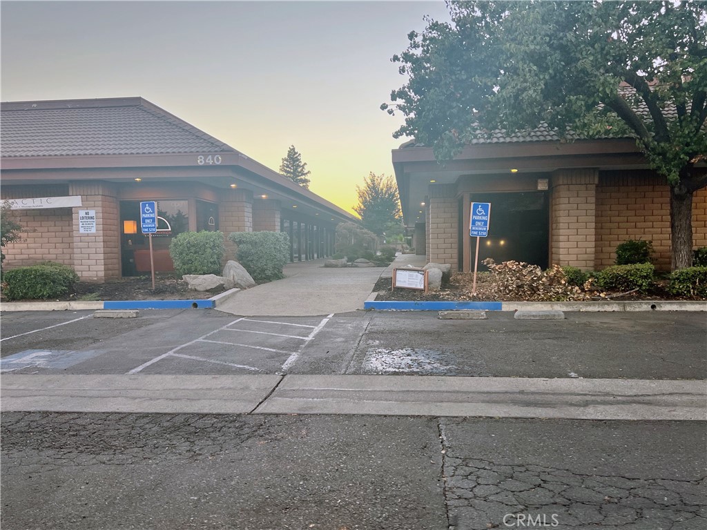 840 West Olive Avenue, Unit C Merced, CA 95348 - Photo 20 of 26 a front view of a house