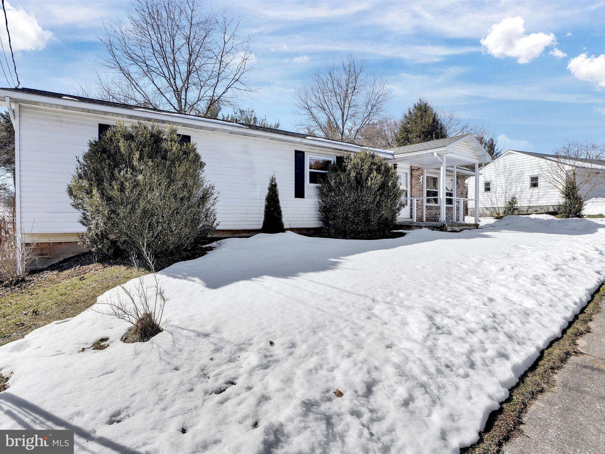 245 Rapho Street Manheim, PA 17545 - Photo 3 of 32 Gallery Image 3