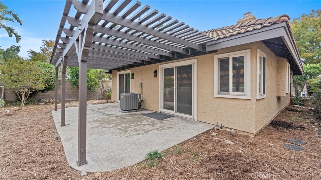10720 Springfield Drive Rancho Cucamonga, CA 91730 - Photo 22 of 35 a view of a house with a tub